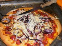 Red Onion Pizza