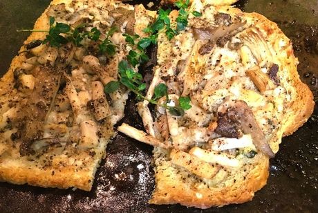 Garlicky Thyme and Mushroom tartines